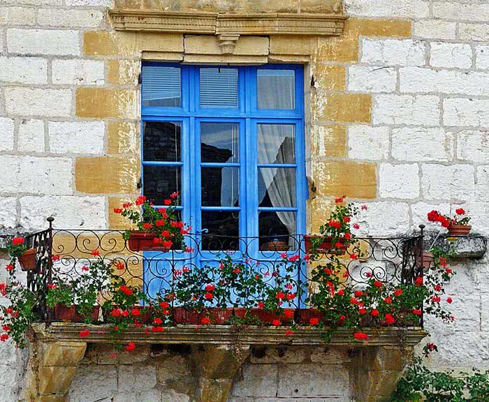 Французский балкон или необычная красота фасаду