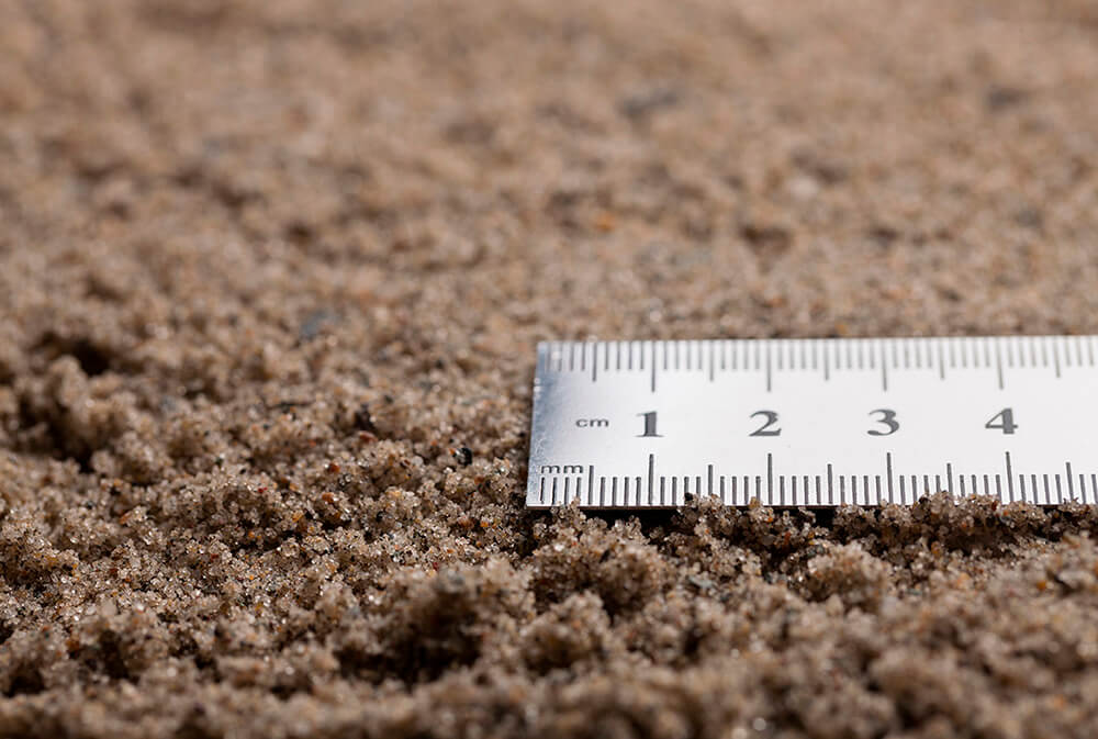 Речной песок 1 класса для полусухой стяжки пола